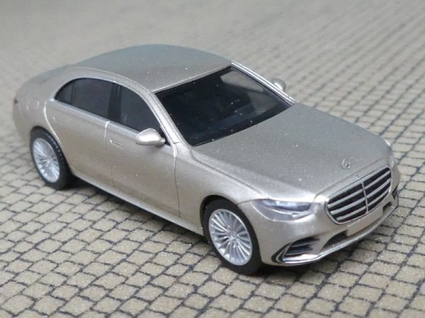 1/87 Herpa MB S-Klasse, kalaharigold metallic 430869-002