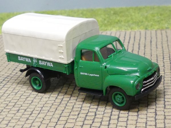 1/87 Brekina Opel Blitz Baywa Lagerhaus Pritsche/Plane
