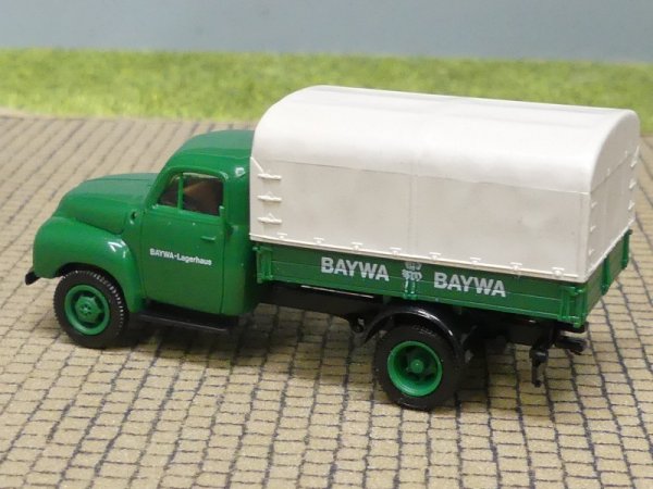 1/87 Brekina Opel Blitz Baywa Lagerhaus Pritsche/Plane