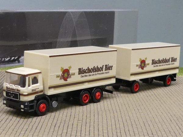 1/87 Albedo MAN F90 kurzes Fahrerhaus Bischofshof Bier Koffer-Sattelzug