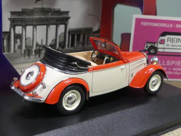 1/43 IST IFA F8 1953 Cabrio rot/creme 054