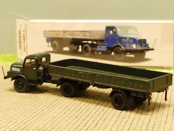1/87 Brekina IFA S 4000-1 Pritschen-SZ grün/schwarz 71401