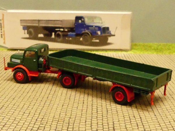 1/87 Brekina IFA S 4000-1 Pritschen-SZ grün/rot 71402