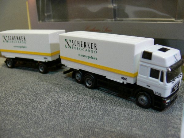 1/87 Herpa MAN F2000 Schenker Eurocargo Wechselkoffer HZ 235563