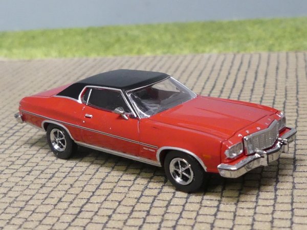 1/87 Brekina Ford Gran Torino rot, Dach schwarz 19732