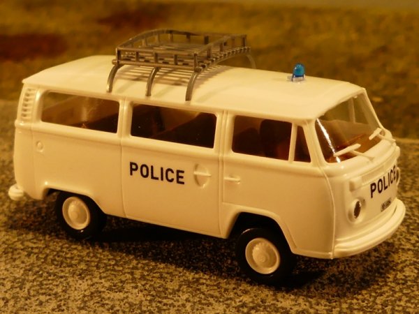 1/87 Brekina VW T2 Police Schweiz + kleiner Dachträger