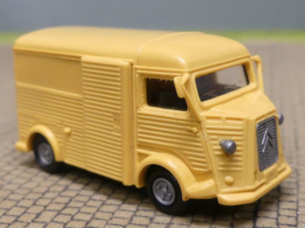1/87 Busch Citroen HY gelbbeige Praline