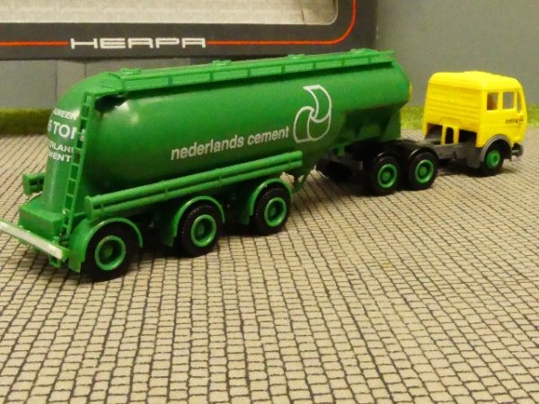 1/87 Herpa MB NG cetra nederlands cement 811089