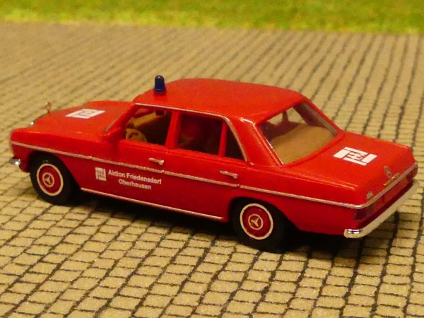 1/87 Brekina MB /8 Friedensdorf rot, Felgen in Wagenfarbe