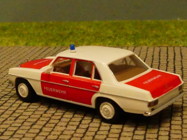1/87 Brekina MB /8 Feuerwehr, Felgen in Wagenfarbe 23507