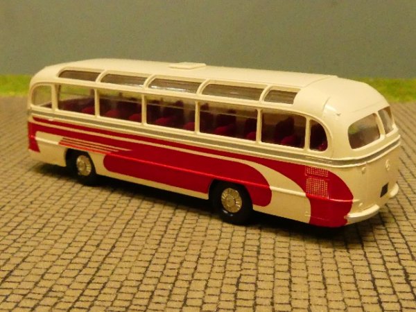 1/87 Brekina MB O 321 creme/rot