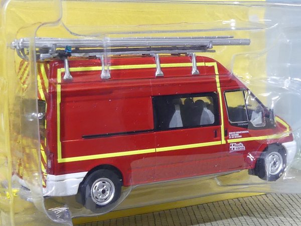1/43 IXO Ford Transit 140 T35 4x4 VTU Lanery KL028