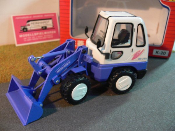 1/30 Diapet K-20 Mitsubishi WS310 Radlader