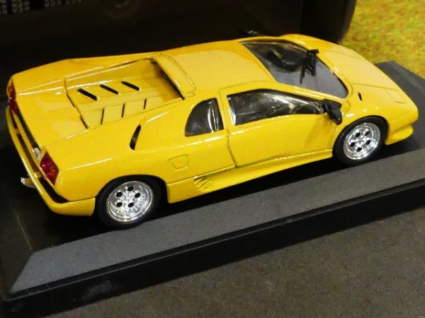1/43 Macadam Lamborghini Diablo gelb 020