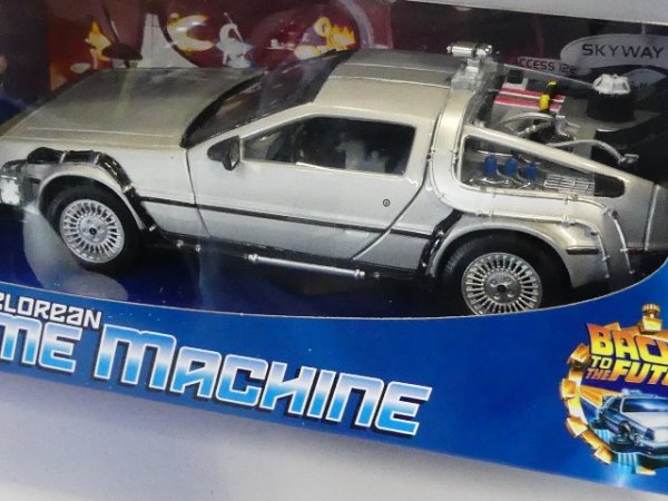 1/24 Welly Delorean Time Machine Back to the Future II 129139