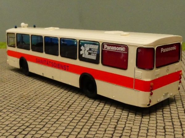 1/87 Brekina MB O 307 Sanitätsdienst 50610
