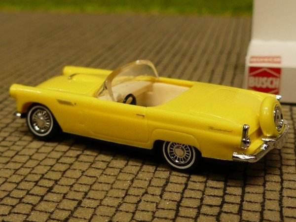 1/87 Busch Ford Thunderbird Cabrio offen gelb 45230