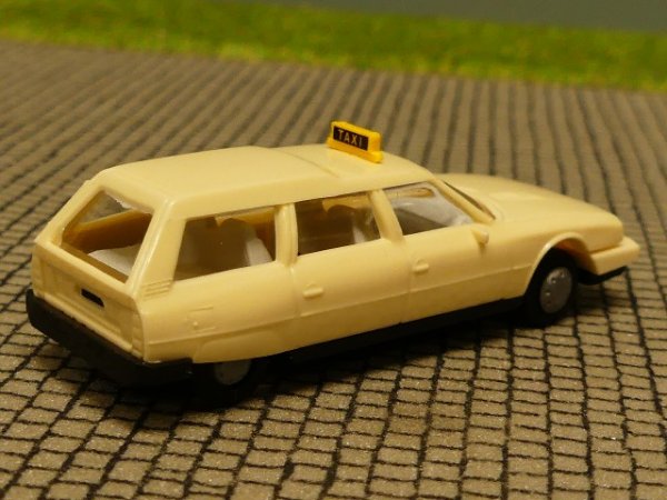 1/87 Busch Praline Citroen CX Break Taxi 83302