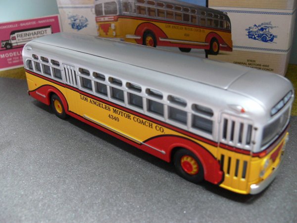 1/50 Corgi General Motors 4502 Los Angeles Motor Coach Bus USA 97635