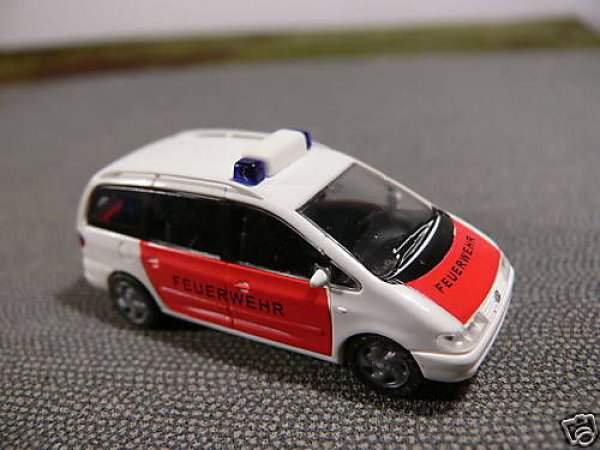 1/87 Rietze VW Sharan Feuerwehr 50752 SONDERPREIS