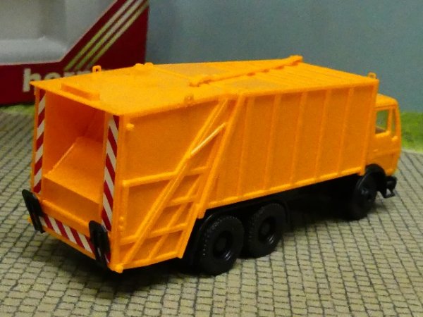 1/87 Herpa MB Pressmüllwagen orange 806047