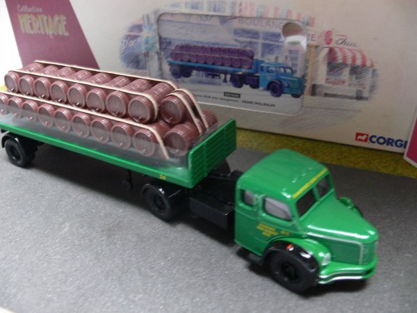 1/50 Corgi Berliet GLR Henri Walbaum Pritschen-Sattelzug mit Beladung EX70203
