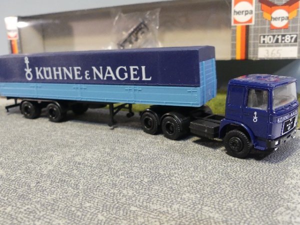 1/87 Herpa MAN F8 Kühne & Nagel Pritschen SZ #365