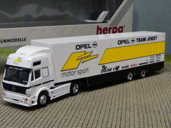 1/87 Herpa MB SK HD Opel Team Jost Renntransporter Sattelzug 036818
