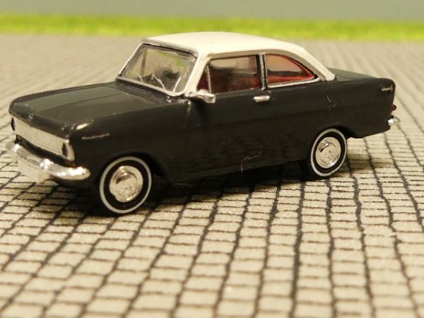 1/87 Brekina OPEL Kadett A Coupe grau/weiß 20329
