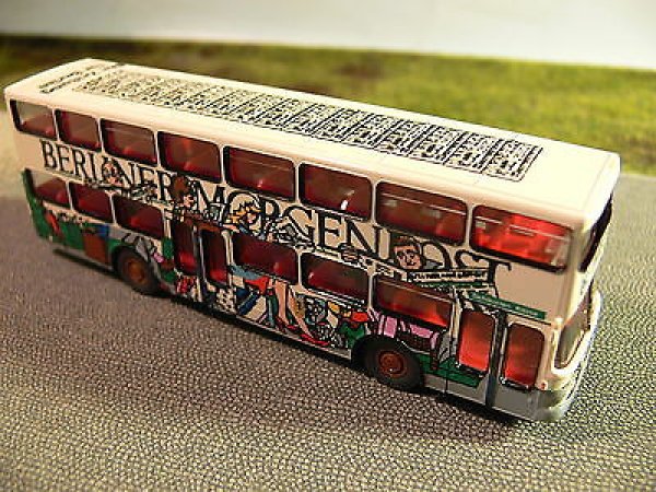 1/87 MAN SD 200 BVG Berlin - Morgenpost mit Figuren grau - mit Decals gefertigt