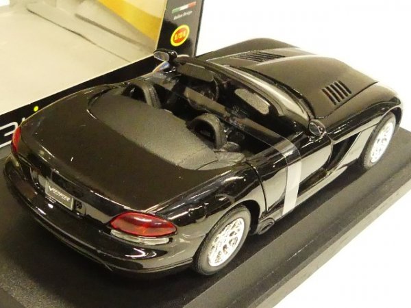 1/24 Burago Dodge Viper SRT-10 schwarz 22058