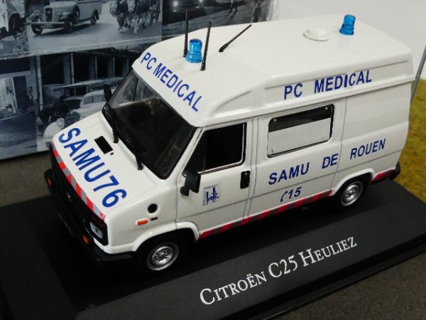 1/43 Atlas Citroen C25 Heuliez Ambulance Collection