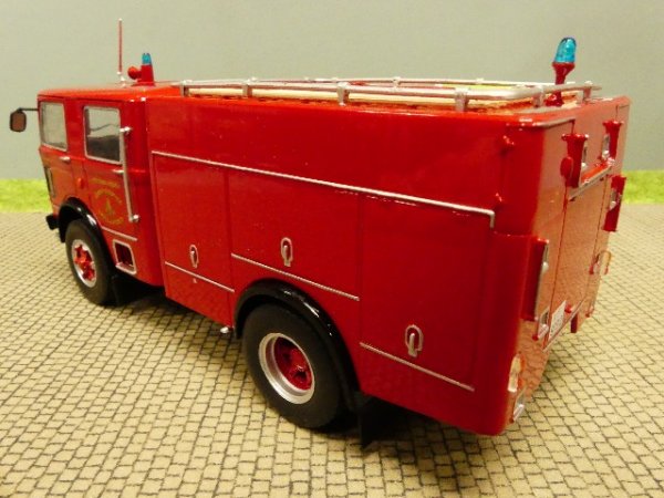 1/43 Ixo OM Feuerwehr Vigili del fuoco Italien