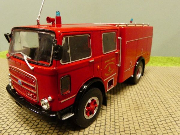 1/43 Ixo OM Feuerwehr Vigili del fuoco Italien