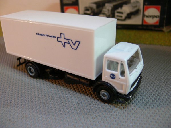 1/87 Herpa MB Schweizer Fernsehen TV Koffer