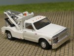 1/87 Brekina Chevrolet C 30 Abschleppwagen weiss 19665