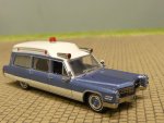 1/87 Brekina Cadillac Miller Meteor Ambulance, weiß/blau 19777