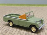 1/87 Brekina Land Rover 109 grün 13751