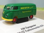 1/87 Brekina # 0821 VW T1 a DEUTZ Traktoren Kasten