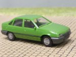 1/87 Herpa Opel Kadett E Stufenheck grün
