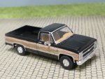 1/87 Brekina Chevrolet C 20 schwarz Woody 19658